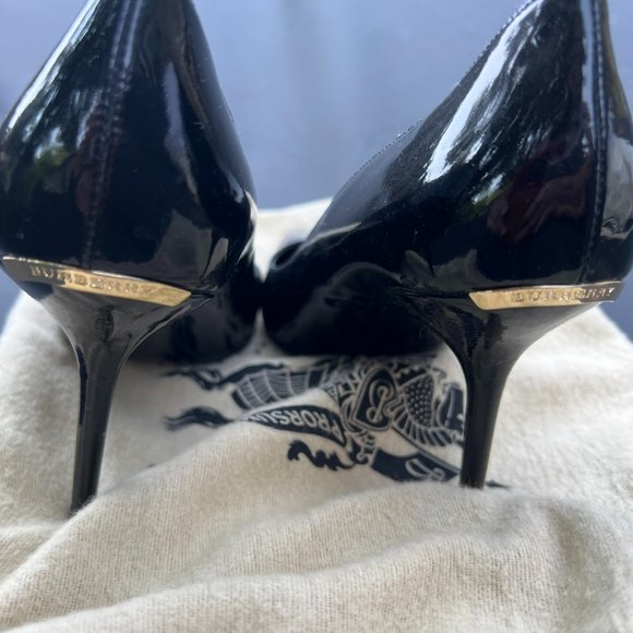 Burberry Black Patent Heels size:38 C, US size: 8 C - Picture 4 of 5